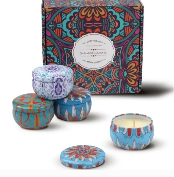 New In Box 4 Pc Colorful Scented Candle Set - Picture 5 of 7